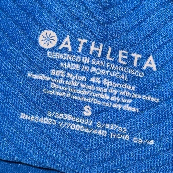 Athleta Top Pullover Mock Neck Long Sleeve Ribbed Tight Athletic Fit Thumb Holes - Picture 3 of 4